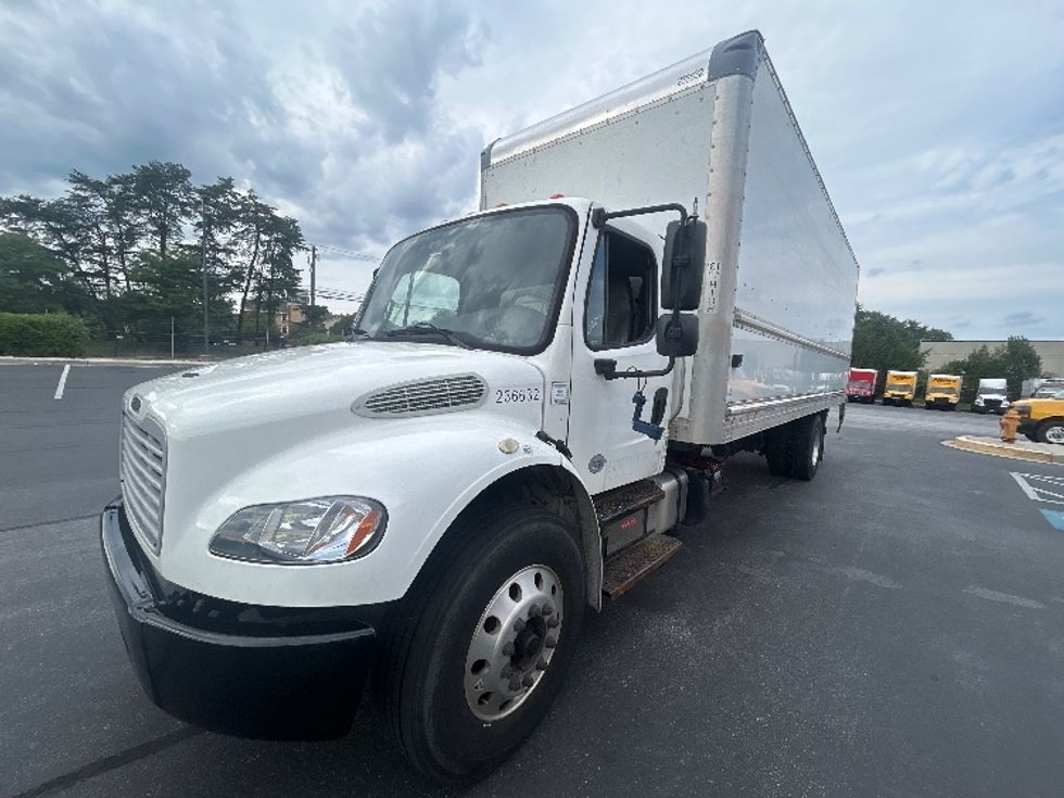 Medium Duty Box Truck-Light and Medium Duty Trucks-Freightliner-2019-M2-Eden-MD-343,844\n\t\tmiles-$ 30,500 - Image 3