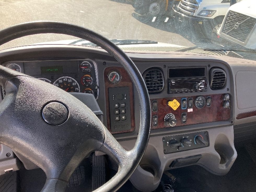 Medium Duty Box Truck-Light and Medium Duty Trucks-Freightliner-2019-M2-Edison-NJ-220,864\n\t\tmiles-$ 37,750 - Image 15