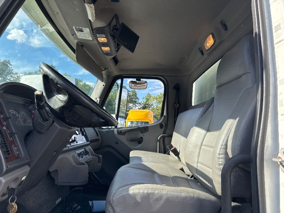 Medium Duty Box Truck-Light and Medium Duty Trucks-Freightliner-2019-M2-Edison-NJ-241,337\n\t\tmiles-$ 34,750 - Image 18