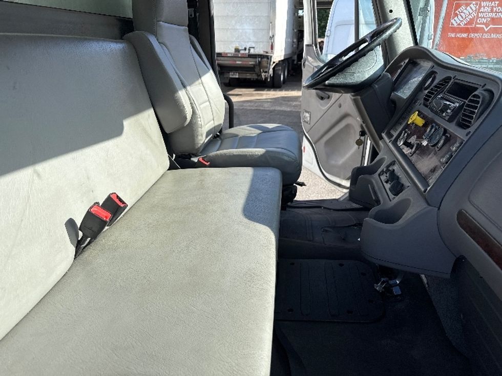 Medium Duty Box Truck-Light and Medium Duty Trucks-Freightliner-2019-M2-Edison-NJ-241,337\n\t\tmiles-$ 34,750 - Image 22