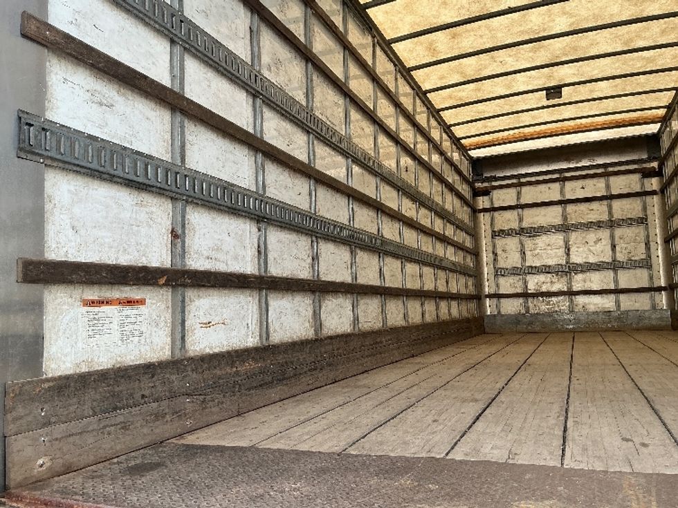 Medium Duty Box Truck-Light and Medium Duty Trucks-Freightliner-2019-M2-Edmonton-AB-296,998\n\t\tkm-$ 59,000 - Image 11