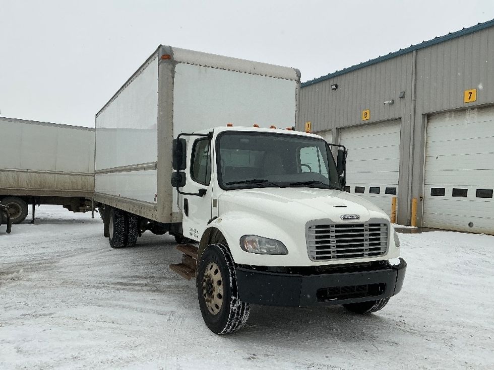 Medium Duty Box Truck-Light and Medium Duty Trucks-Freightliner-2019-M2-Edmonton-AB-327,832\n\t\tkm-$ 58,750 - Image 1