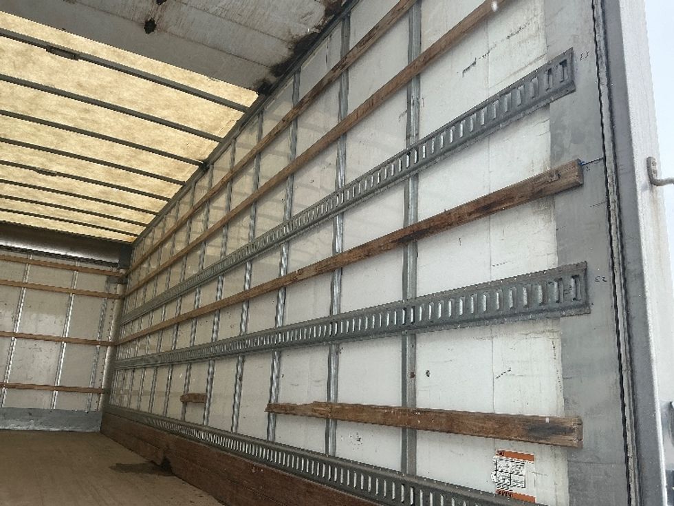 Medium Duty Box Truck-Light and Medium Duty Trucks-Freightliner-2019-M2-Edmonton-AB-327,832\n\t\tkm-$ 58,750 - Image 12