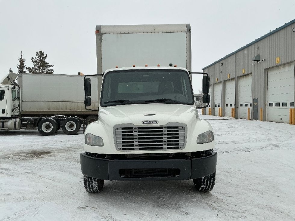 Medium Duty Box Truck-Light and Medium Duty Trucks-Freightliner-2019-M2-Edmonton-AB-327,832\n\t\tkm-$ 58,750 - Image 2