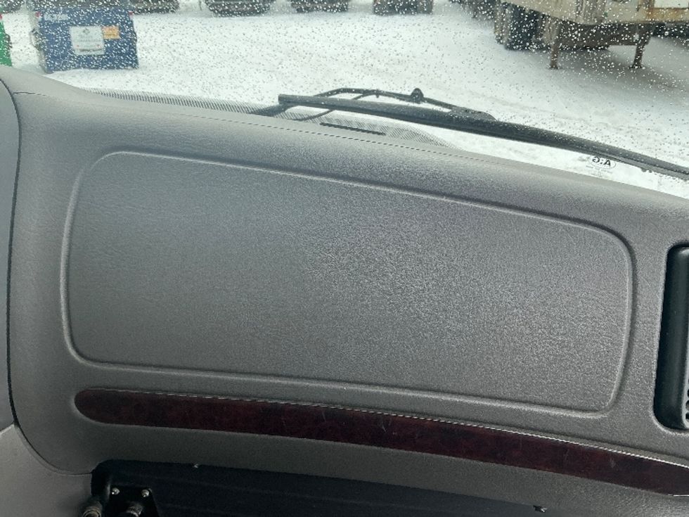 Medium Duty Box Truck-Light and Medium Duty Trucks-Freightliner-2019-M2-Edmonton-AB-327,832\n\t\tkm-$ 58,750 - Image 21