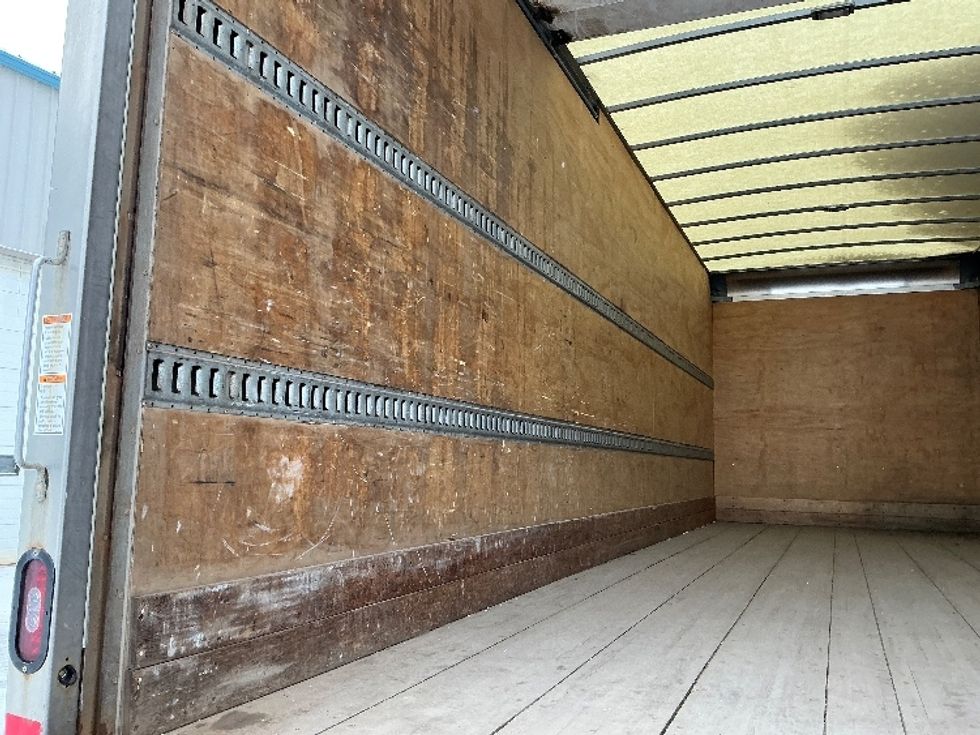 Medium Duty Box Truck-Light and Medium Duty Trucks-Freightliner-2019-M2-Edmonton-AB-373,013\n\t\tkm-$ 54,750 - Image 11