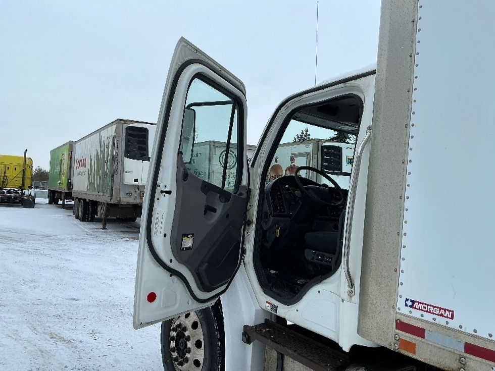 Medium Duty Box Truck-Light and Medium Duty Trucks-Freightliner-2019-M2-Edmonton-AB-373,013\n\t\tkm-$ 54,750 - Image 16