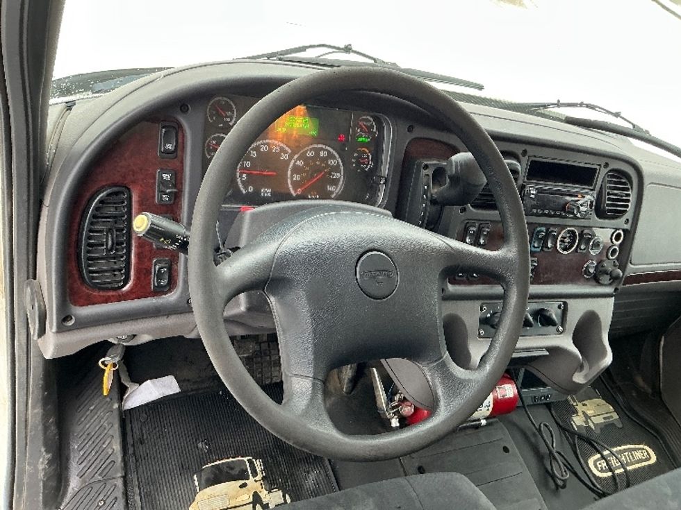 Medium Duty Box Truck-Light and Medium Duty Trucks-Freightliner-2019-M2-Edmonton-AB-373,013\n\t\tkm-$ 54,750 - Image 18