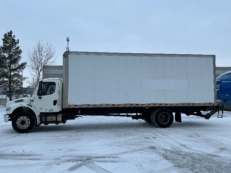 Medium Duty Box Truck-Light and Medium Duty Trucks-Freightliner-2019-M2-Edmonton-AB-373,013\n\t\tkm-$ 54,750 - Image 4
