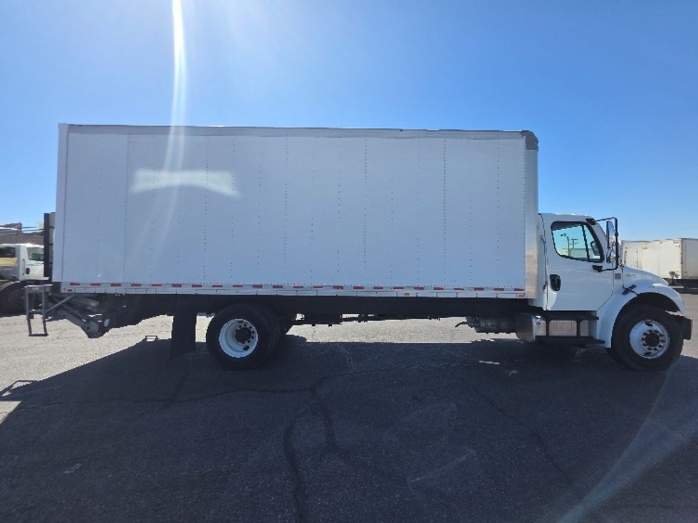Medium Duty Box Truck-Light and Medium Duty Trucks-Freightliner-2019-M2-El Paso-TX-107,901\n\t\tmiles-$ 54,250 - Image 14
