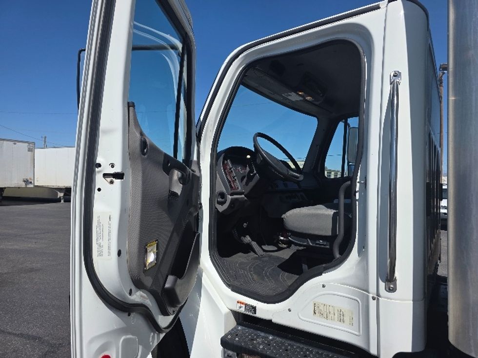 Medium Duty Box Truck-Light and Medium Duty Trucks-Freightliner-2019-M2-El Paso-TX-107,901\n\t\tmiles-$ 54,250 - Image 15