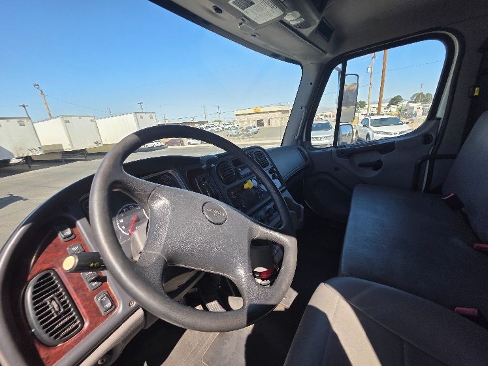 Medium Duty Box Truck-Light and Medium Duty Trucks-Freightliner-2019-M2-El Paso-TX-107,901\n\t\tmiles-$ 54,250 - Image 16