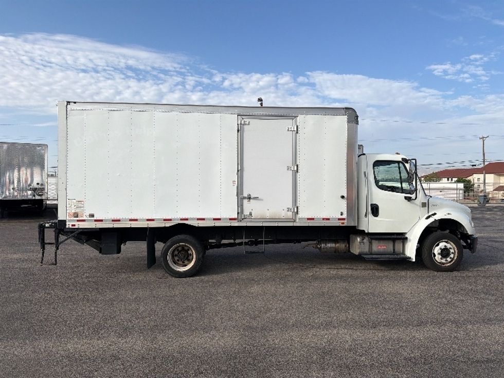 Medium Duty Box Truck-Light and Medium Duty Trucks-Freightliner-2019-M2-El Paso-TX-145,338\n\t\tmiles-$ 44,000 - Image 14