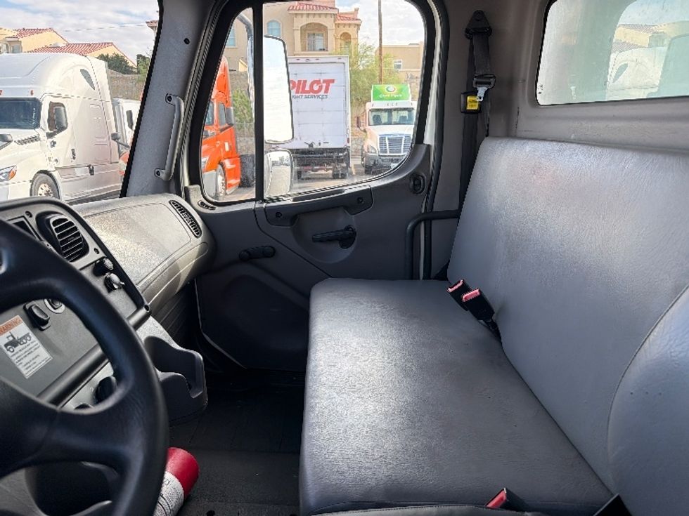 Medium Duty Box Truck-Light and Medium Duty Trucks-Freightliner-2019-M2-El Paso-TX-145,338\n\t\tmiles-$ 44,000 - Image 18