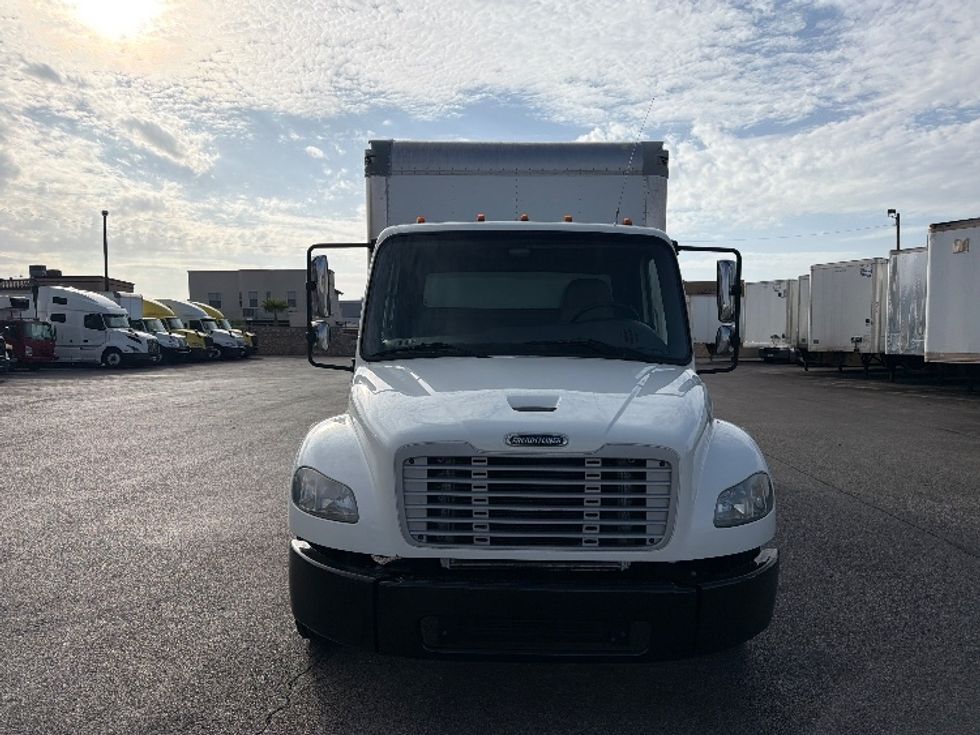 Medium Duty Box Truck-Light and Medium Duty Trucks-Freightliner-2019-M2-El Paso-TX-145,338\n\t\tmiles-$ 44,000 - Image 2