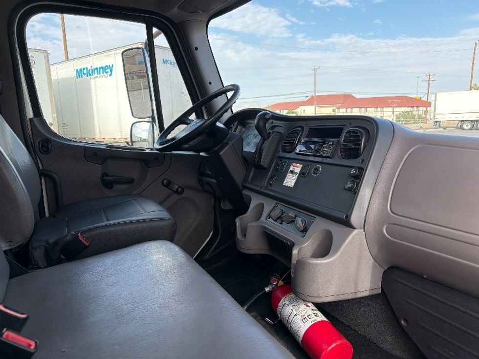 Medium Duty Box Truck-Light and Medium Duty Trucks-Freightliner-2019-M2-El Paso-TX-145,338\n\t\tmiles-$ 44,000 - Image 21