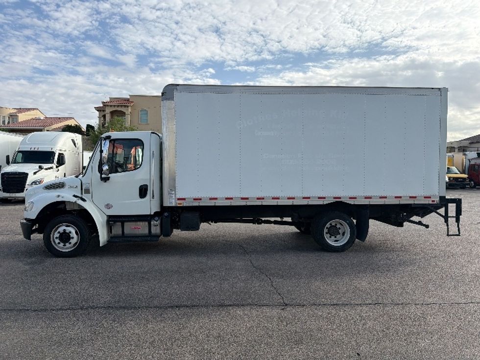 Medium Duty Box Truck-Light and Medium Duty Trucks-Freightliner-2019-M2-El Paso-TX-145,338\n\t\tmiles-$ 44,000 - Image 4