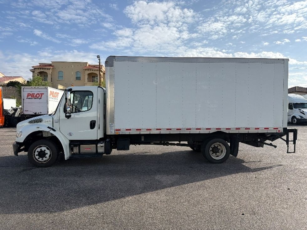 Medium Duty Box Truck-Light and Medium Duty Trucks-Freightliner-2019-M2-El Paso-TX-159,629\n\t\tmiles-$ 45,250 - Image 4