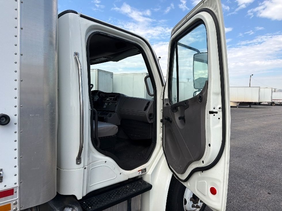 Medium Duty Box Truck-Light and Medium Duty Trucks-Freightliner-2019-M2-El Paso-TX-164,404\n\t\tmiles-$ 44,500 - Image 19