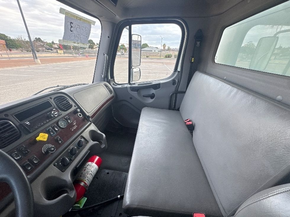 Medium Duty Box Truck-Light and Medium Duty Trucks-Freightliner-2019-M2-El Paso-TX-168,349\n\t\tmiles-$ 48,250 - Image 19