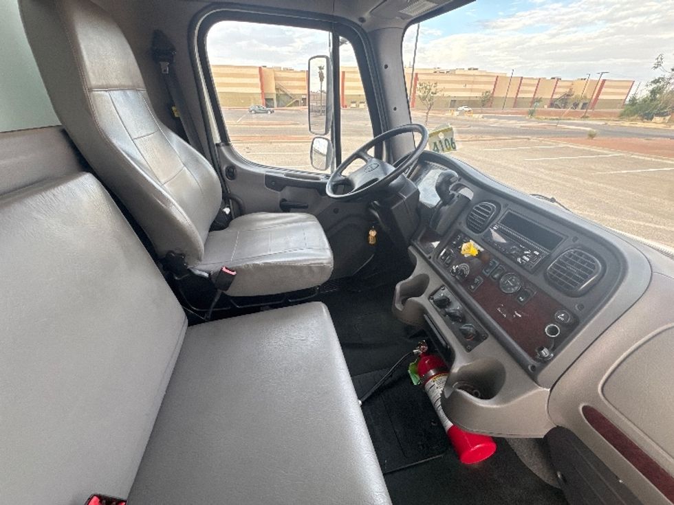 Medium Duty Box Truck-Light and Medium Duty Trucks-Freightliner-2019-M2-El Paso-TX-168,349\n\t\tmiles-$ 48,250 - Image 22