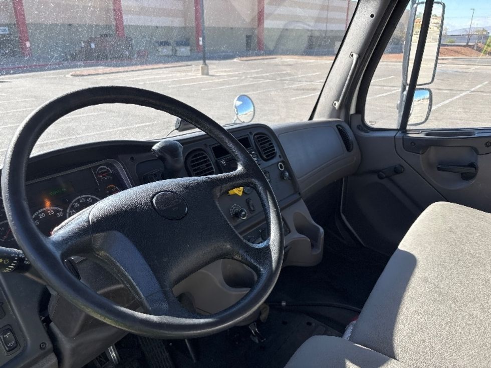 Medium Duty Box Truck-Light and Medium Duty Trucks-Freightliner-2019-M2-El Paso-TX-217,673\n\t\tmiles-$ 51,750 - Image 17