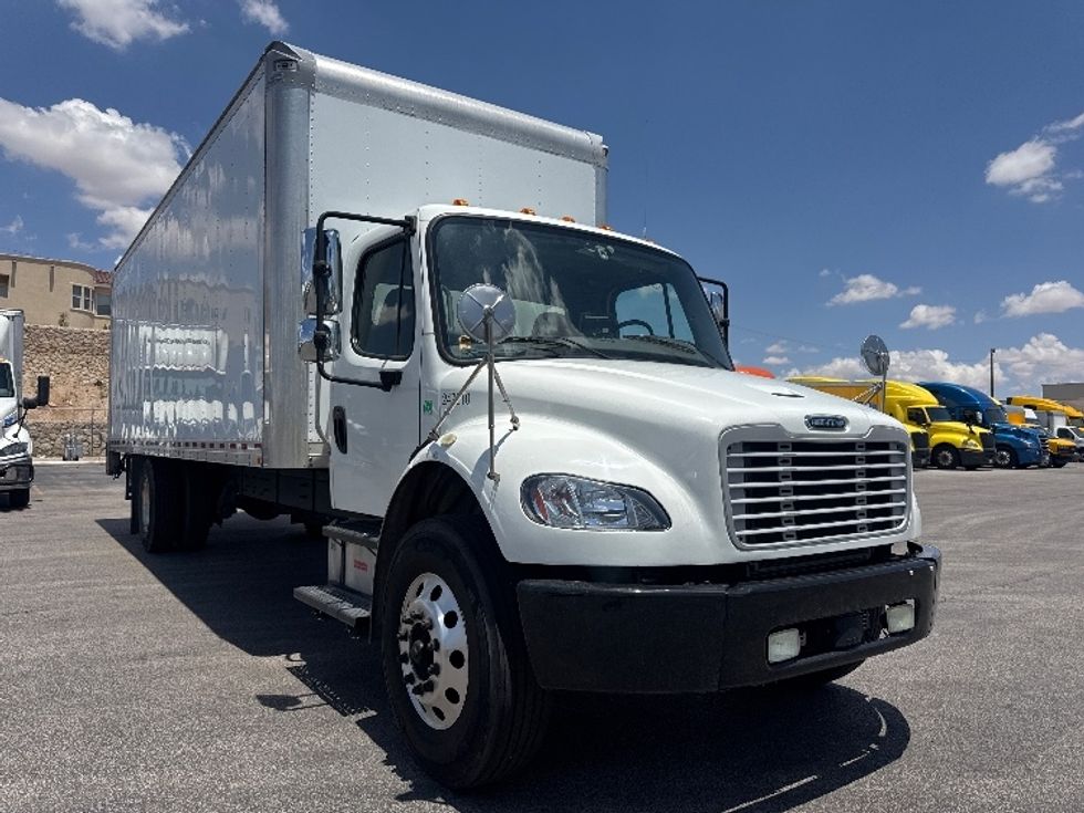 Medium Duty Box Truck-Light and Medium Duty Trucks-Freightliner-2019-M2-El Paso-TX-253,862\n\t\tmiles-$ 32,750 - Image 1