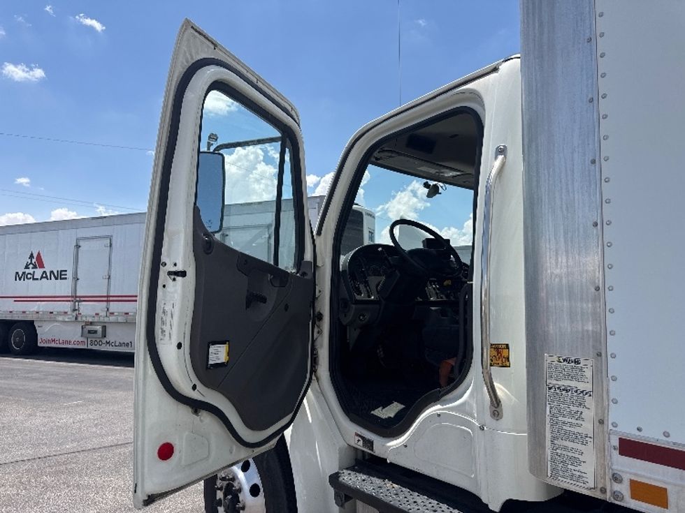 Medium Duty Box Truck-Light and Medium Duty Trucks-Freightliner-2019-M2-El Paso-TX-253,862\n\t\tmiles-$ 32,750 - Image 16