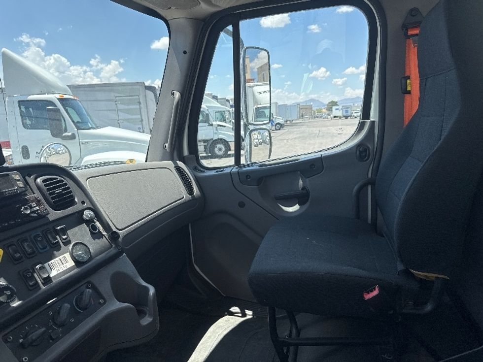 Medium Duty Box Truck-Light and Medium Duty Trucks-Freightliner-2019-M2-El Paso-TX-253,862\n\t\tmiles-$ 32,750 - Image 19