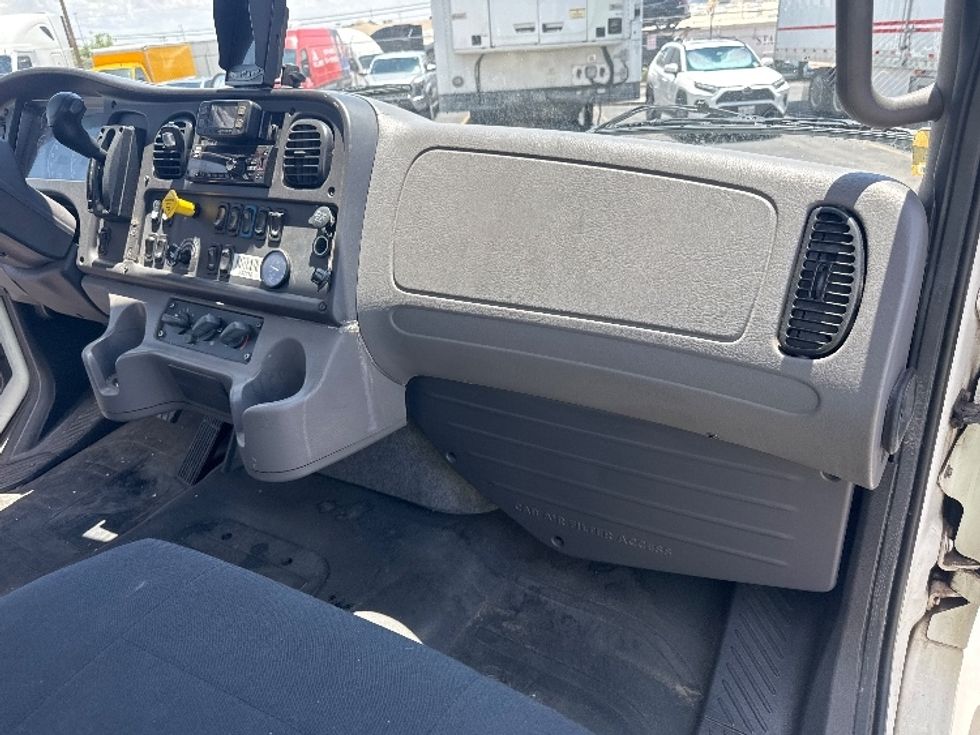 Medium Duty Box Truck-Light and Medium Duty Trucks-Freightliner-2019-M2-El Paso-TX-253,862\n\t\tmiles-$ 32,750 - Image 21