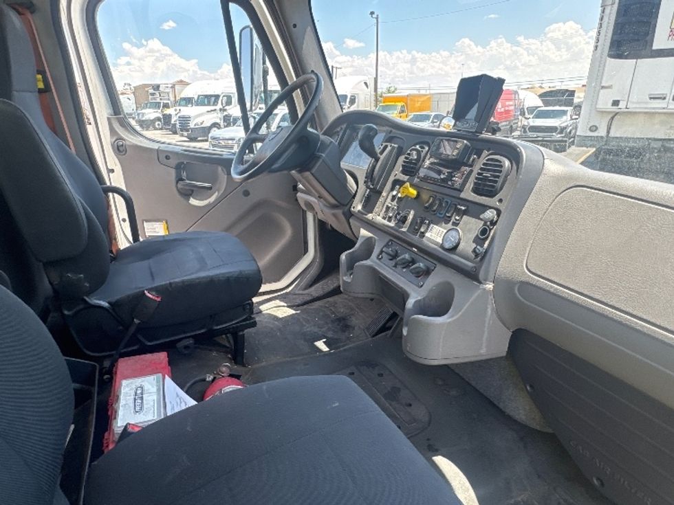 Medium Duty Box Truck-Light and Medium Duty Trucks-Freightliner-2019-M2-El Paso-TX-253,862\n\t\tmiles-$ 32,750 - Image 22