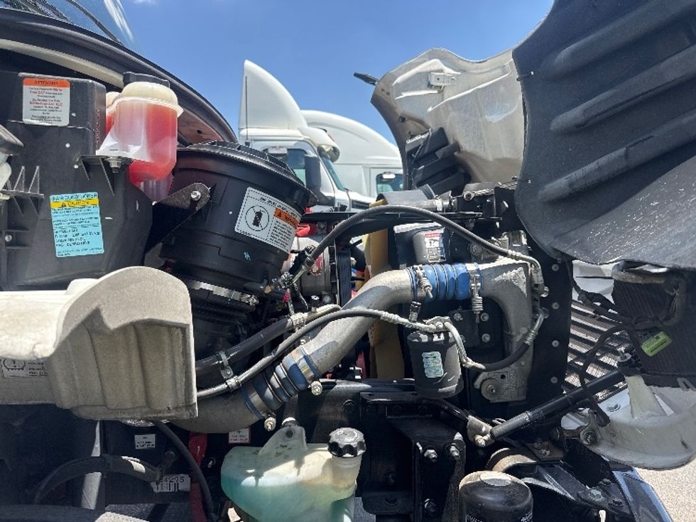 Medium Duty Box Truck-Light and Medium Duty Trucks-Freightliner-2019-M2-El Paso-TX-253,862\n\t\tmiles-$ 32,750 - Image 23