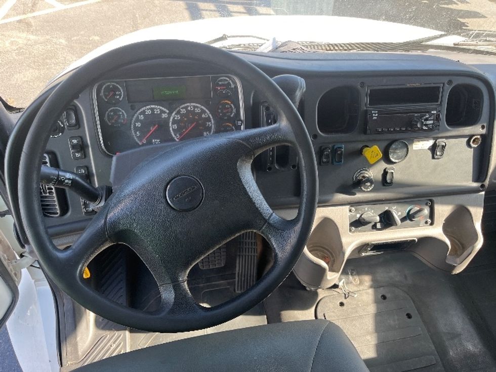 Medium Duty Box Truck-Light and Medium Duty Trucks-Freightliner-2019-M2-El Paso-TX-277,207\n\t\tmiles-$ 35,500 - Image 18