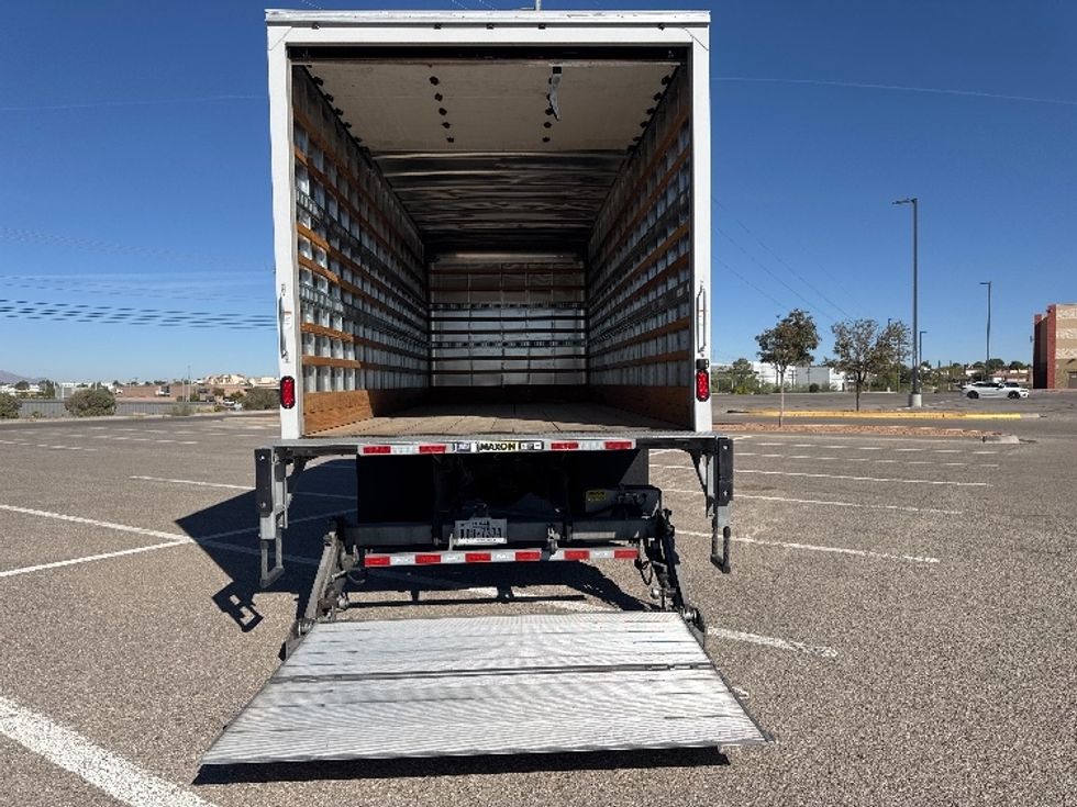 Medium Duty Box Truck-Light and Medium Duty Trucks-Freightliner-2019-M2-El Paso-TX-86,941\n\t\tmiles-$ 58,500 - Image 9