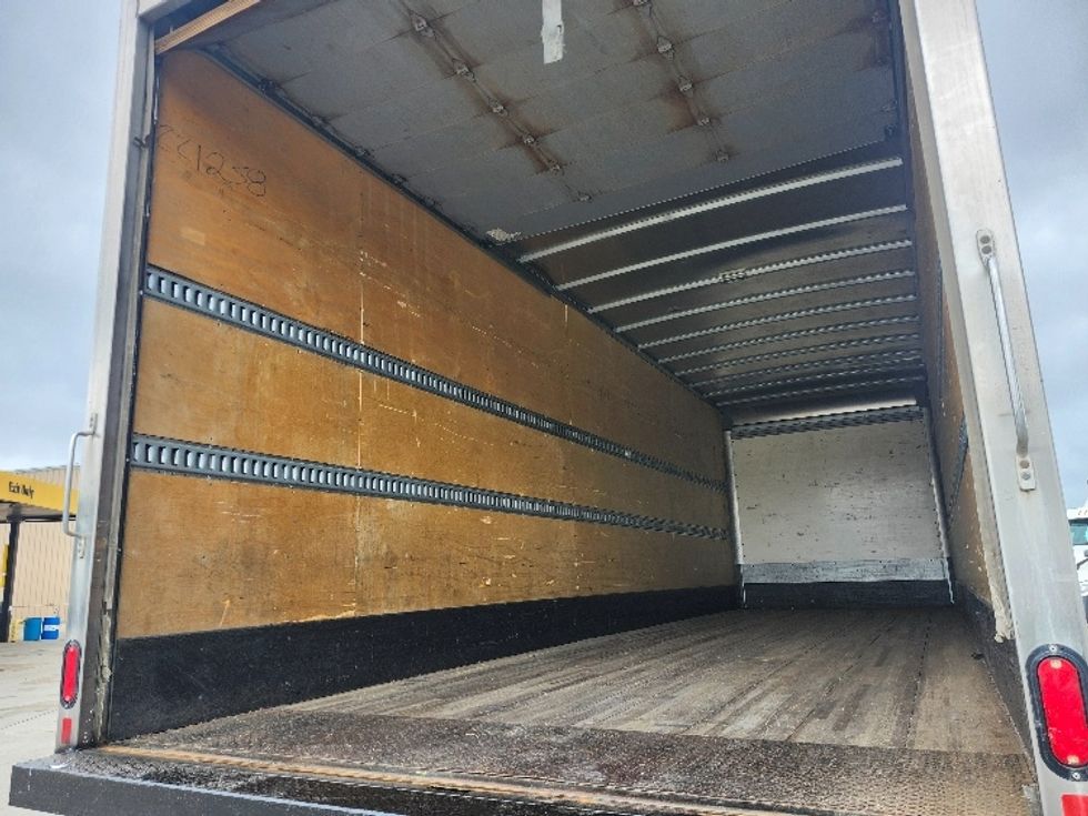 Medium Duty Box Truck-Light and Medium Duty Trucks-Freightliner-2019-M2-Elkhart-IN-113,700\n\t\tmiles-$ 55,000 - Image 11