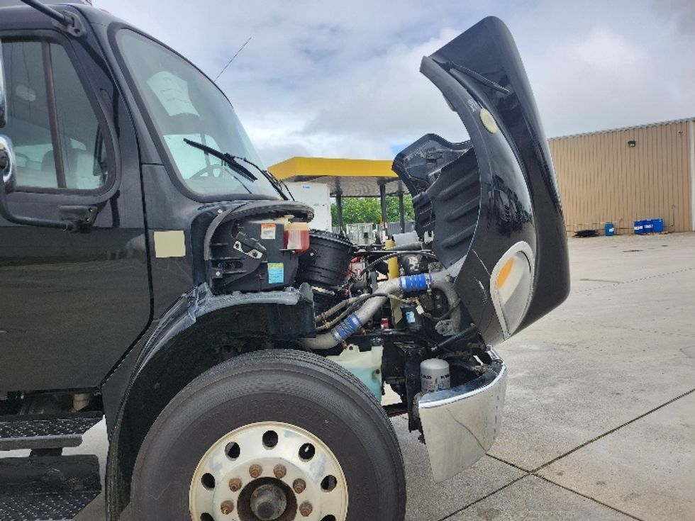 Medium Duty Box Truck-Light and Medium Duty Trucks-Freightliner-2019-M2-Elkhart-IN-113,700\n\t\tmiles-$ 55,000 - Image 23