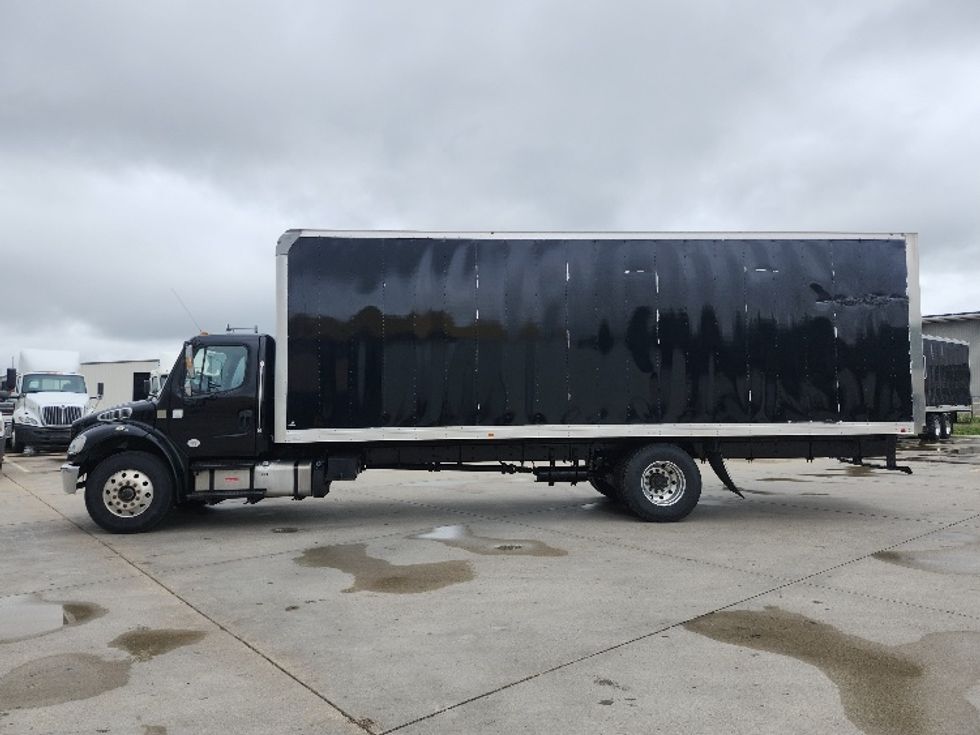 Medium Duty Box Truck-Light and Medium Duty Trucks-Freightliner-2019-M2-Elkhart-IN-113,700\n\t\tmiles-$ 55,000 - Image 4