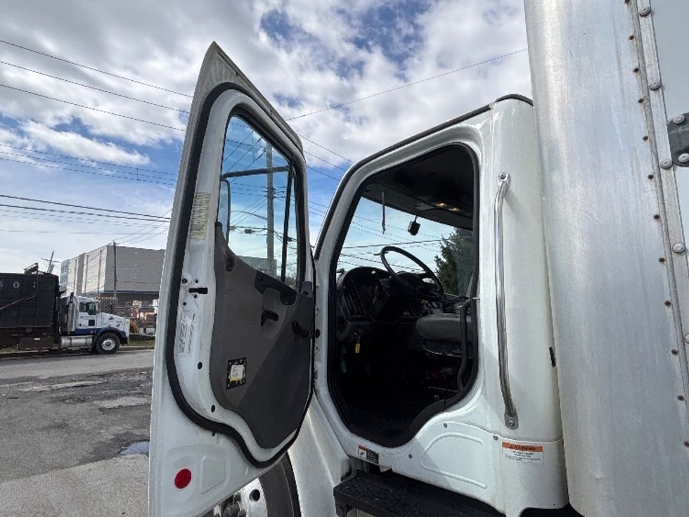 Medium Duty Box Truck-Light and Medium Duty Trucks-Freightliner-2019-M2-Elmsford-NY-314,942\n\t\tmiles-$ 29,750 - Image 15