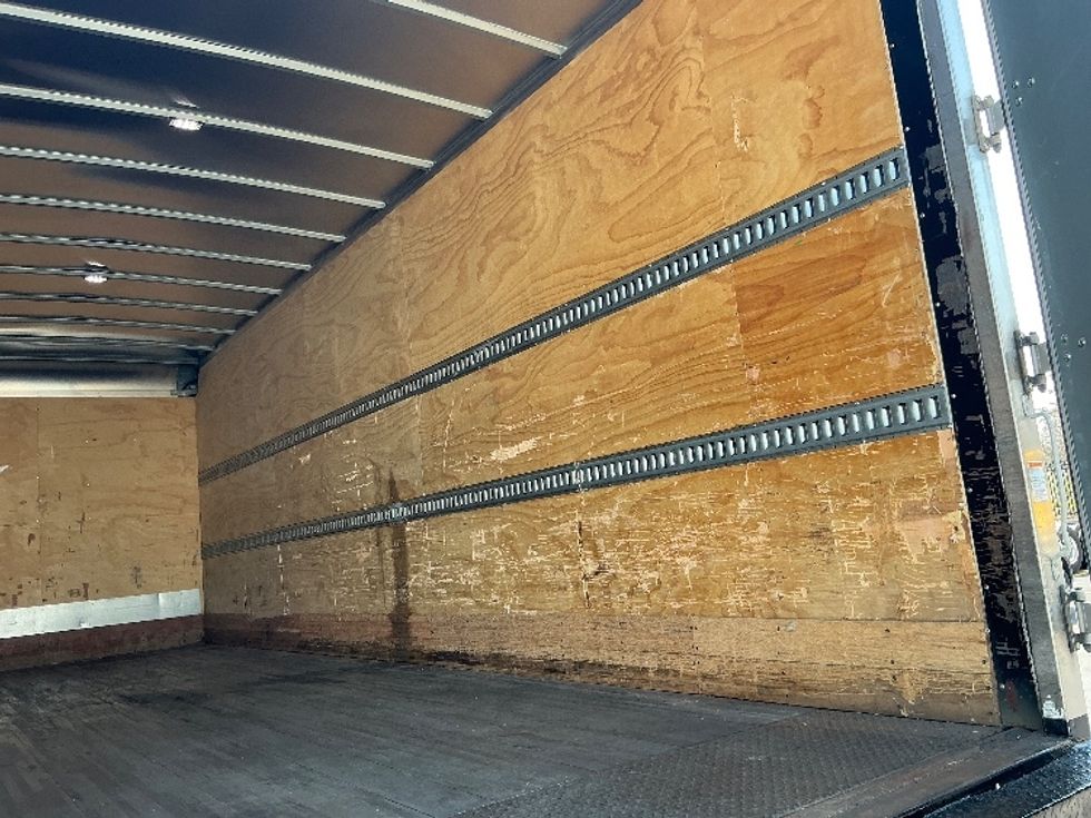 Medium Duty Box Truck-Light and Medium Duty Trucks-Freightliner-2019-M2-Erlanger-KY-38,138\n\t\tmiles-$ 59,000 - Image 11