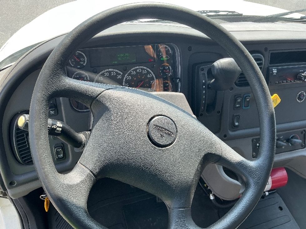 Medium Duty Box Truck-Light and Medium Duty Trucks-Freightliner-2019-M2-Erlanger-KY-38,138\n\t\tmiles-$ 59,000 - Image 16