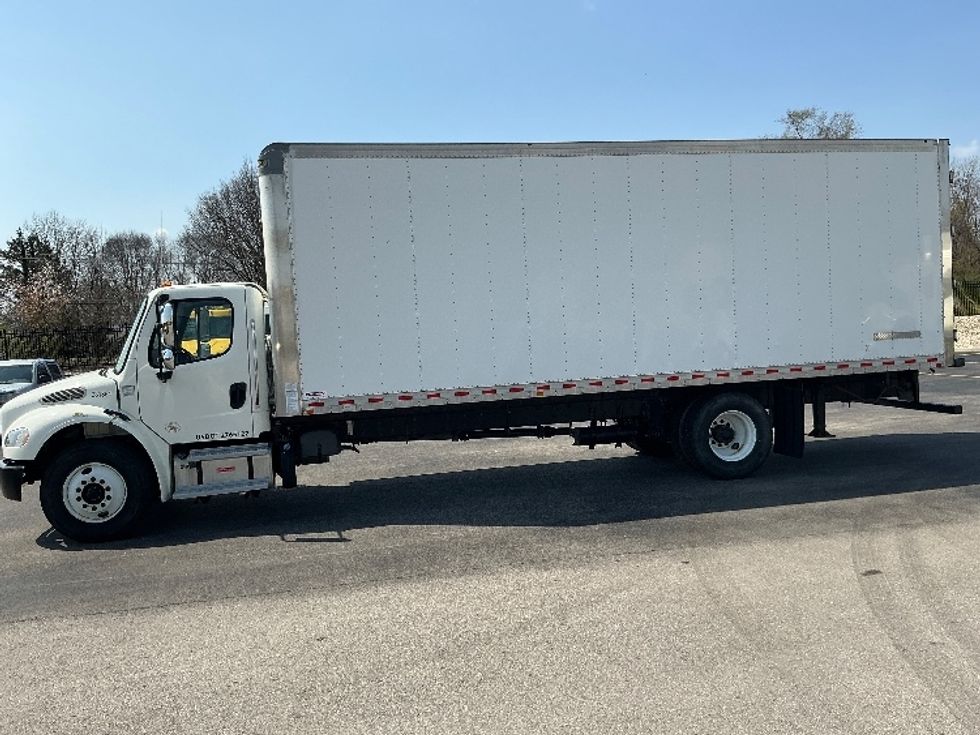 Medium Duty Box Truck-Light and Medium Duty Trucks-Freightliner-2019-M2-Erlanger-KY-38,138\n\t\tmiles-$ 59,000 - Image 4