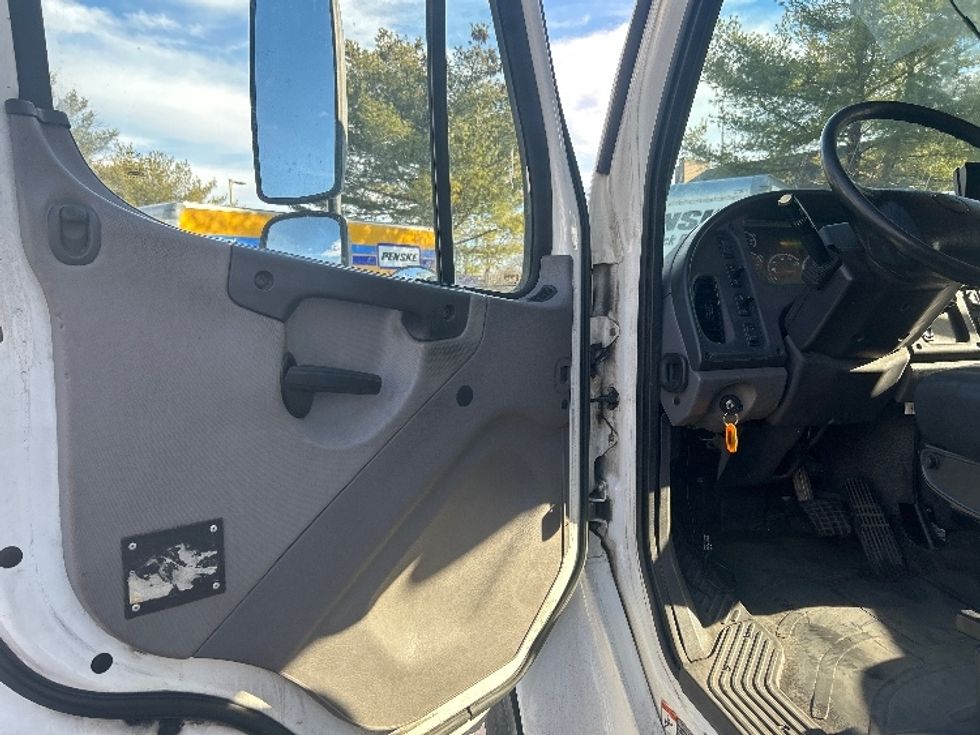 Medium Duty Box Truck-Light and Medium Duty Trucks-Freightliner-2019-M2-Essex-MD-368,345\n\t\tmiles-$ 20,500 - Image 16