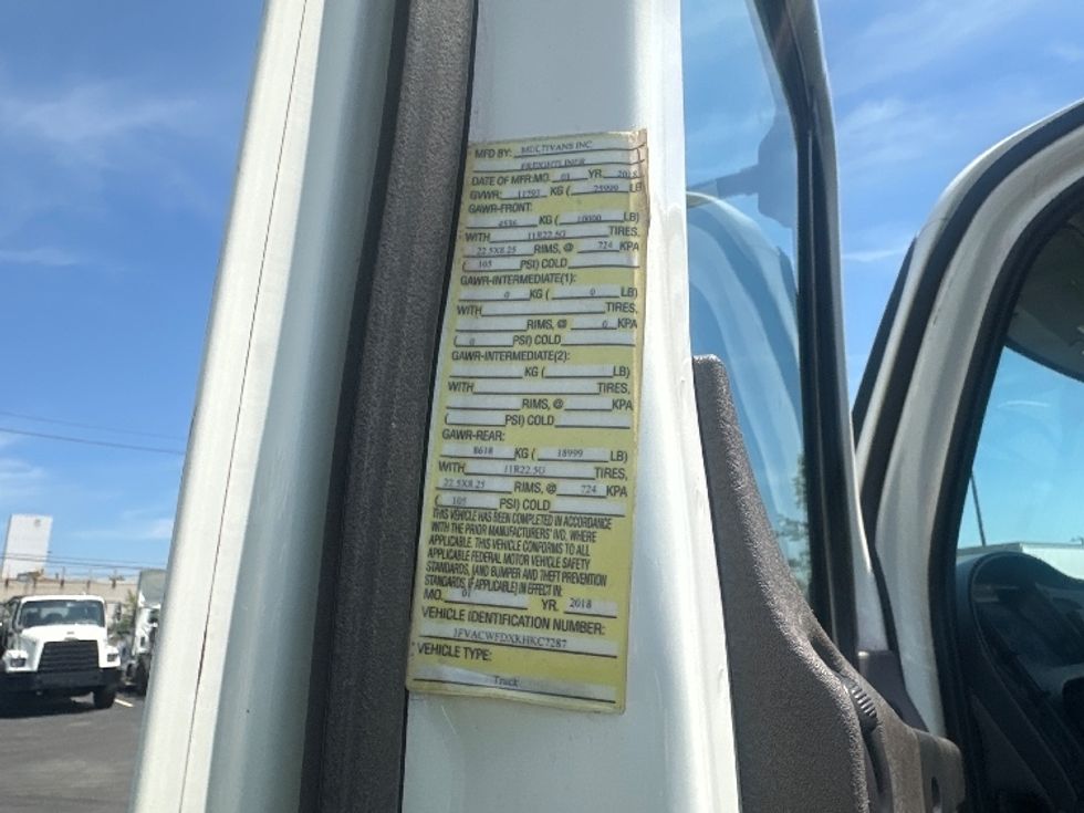 Medium Duty Box Truck-Light and Medium Duty Trucks-Freightliner-2019-M2-Etobicoke-ON-225,851\n\t\tkm-$ 65,750 - Image 26