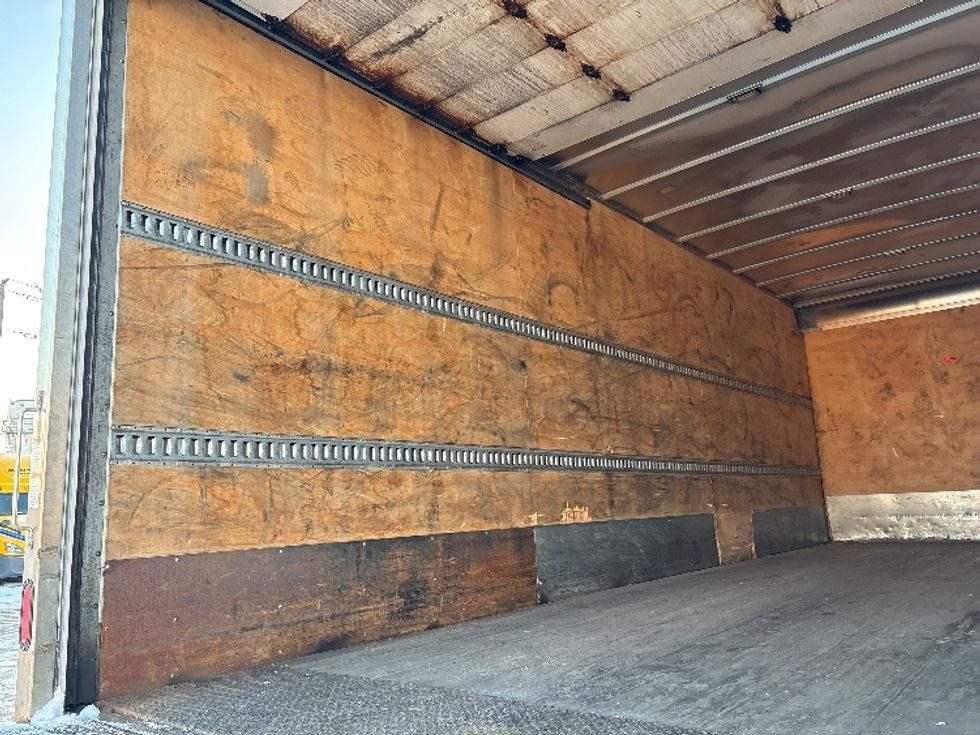 Medium Duty Box Truck-Light and Medium Duty Trucks-Freightliner-2019-M2-Etobicoke-ON-229,000\n\t\tkm-$ 71,000 - Image 12