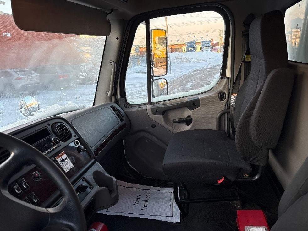 Medium Duty Box Truck-Light and Medium Duty Trucks-Freightliner-2019-M2-Etobicoke-ON-229,000\n\t\tkm-$ 71,000 - Image 19