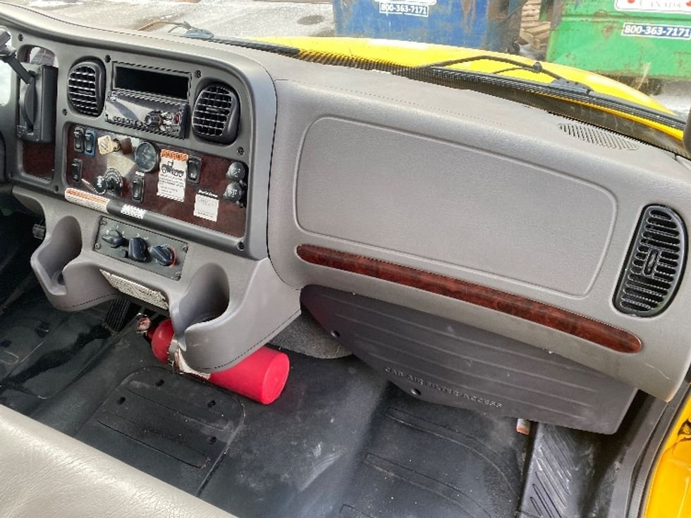 Medium Duty Box Truck-Light and Medium Duty Trucks-Freightliner-2019-M2-Etobicoke-ON-233,378\n\t\tkm-$ 69,000 - Image 21