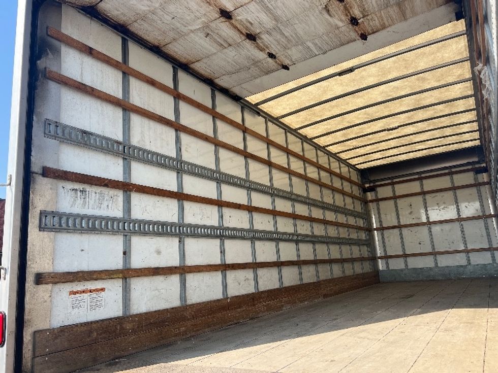 Medium Duty Box Truck-Light and Medium Duty Trucks-Freightliner-2019-M2-Etobicoke-ON-317,500\n\t\tkm-$ 56,000 - Image 11