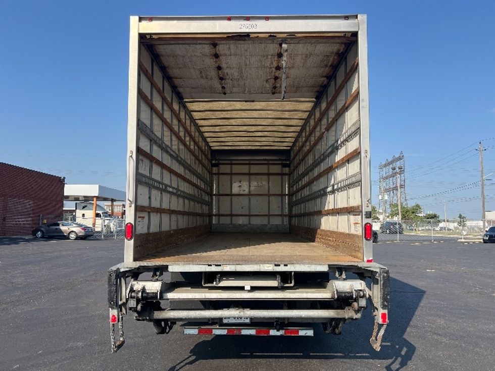 Medium Duty Box Truck-Light and Medium Duty Trucks-Freightliner-2019-M2-Etobicoke-ON-317,500\n\t\tkm-$ 56,000 - Image 8
