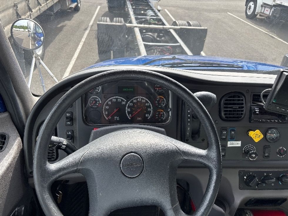 Medium Duty Box Truck-Light and Medium Duty Trucks-Freightliner-2019-M2-Everett-WA-160,885\n\t\tmiles-$ 58,250 - Image 18