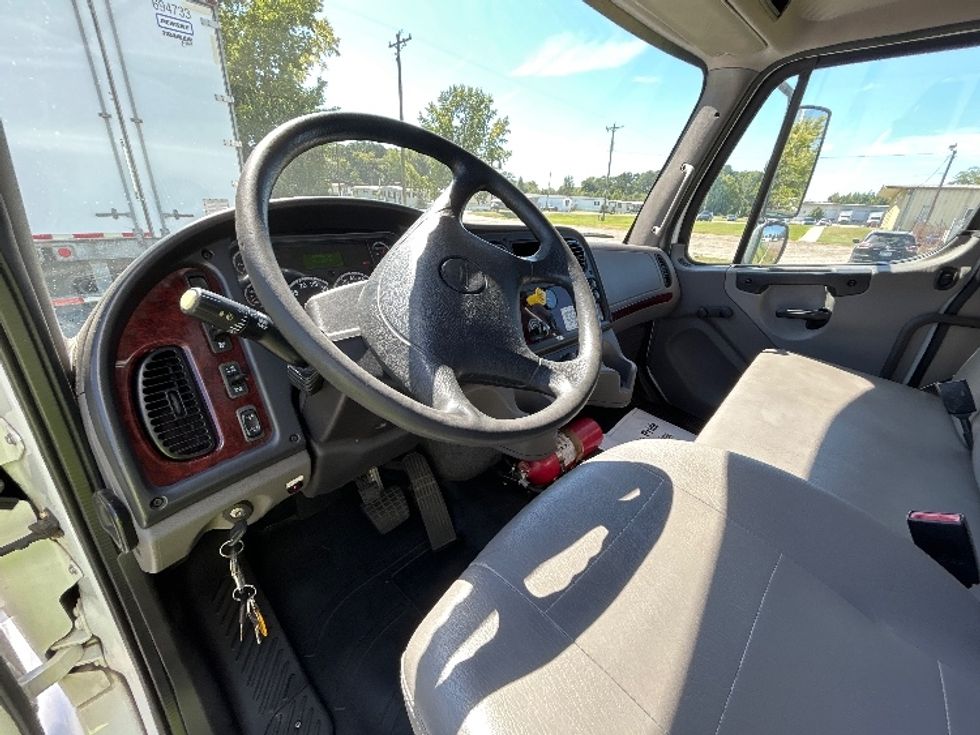 Medium Duty Box Truck-Light and Medium Duty Trucks-Freightliner-2019-M2-Florence-SC-267,755\n\t\tmiles-$ 26,500 - Image 17